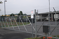 Chain link fencing gate